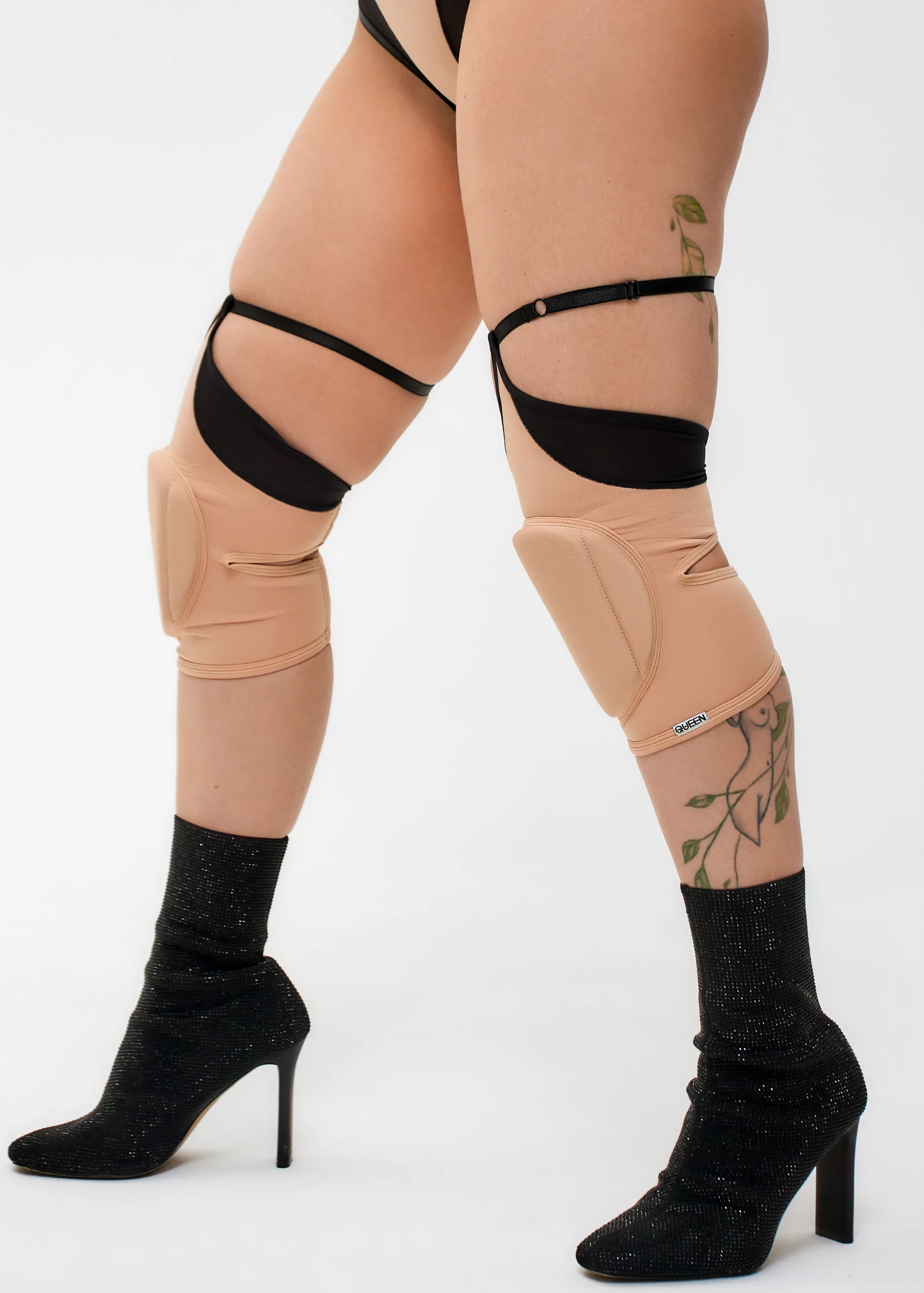 Queen Wear | 7Dance clothes0259 Knee Pads with Mesh – FIRE TOUCH – Latte | Queen Wear | 7Dance clothes0259