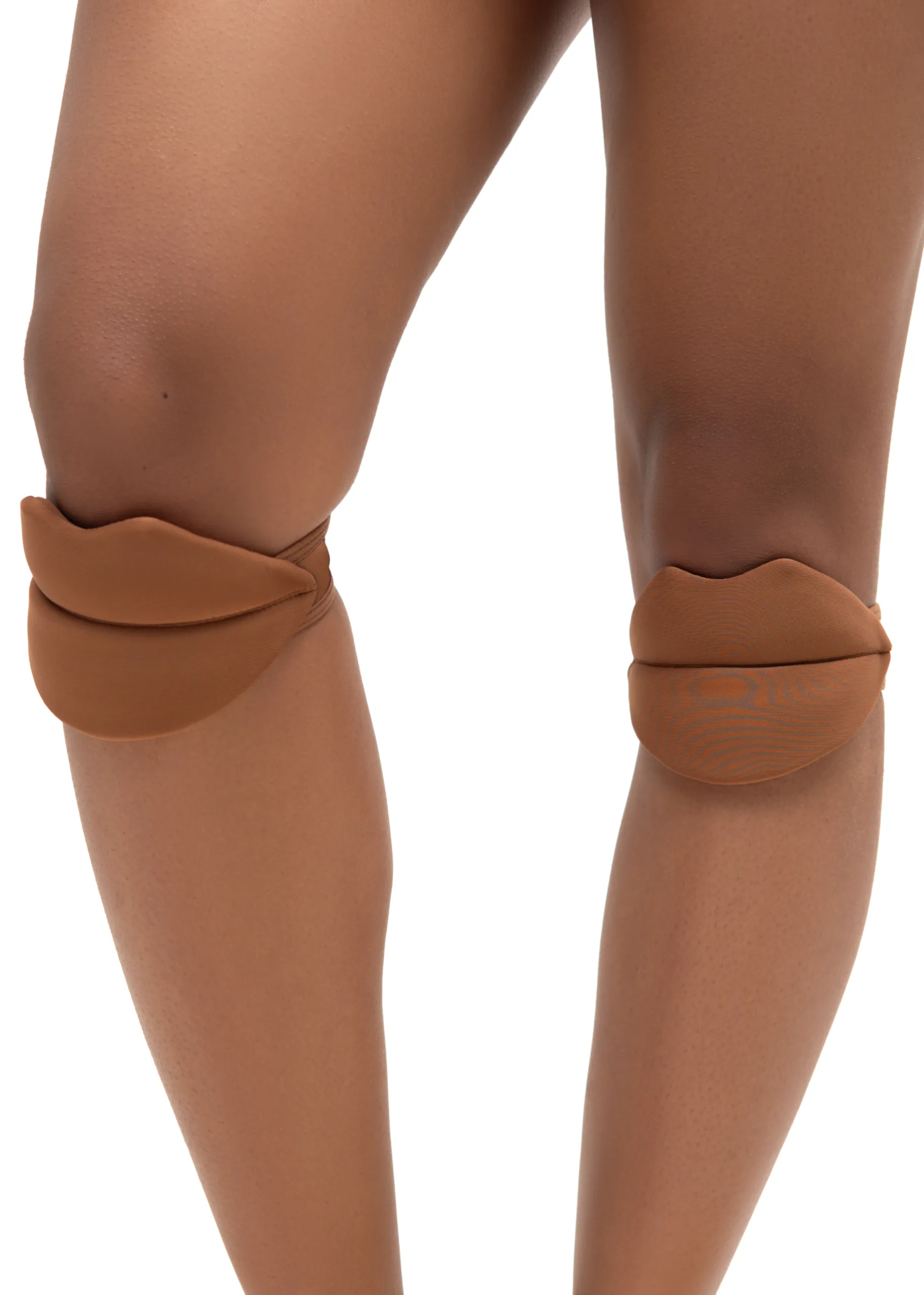 Queen Wear | 1Копія _Queens Dance Shooting 0903_0356 Slides Knee Pads – LIPS – Total Mocha | Queen Wear | 1Копія _Queens Dance Shooting 0903_0356