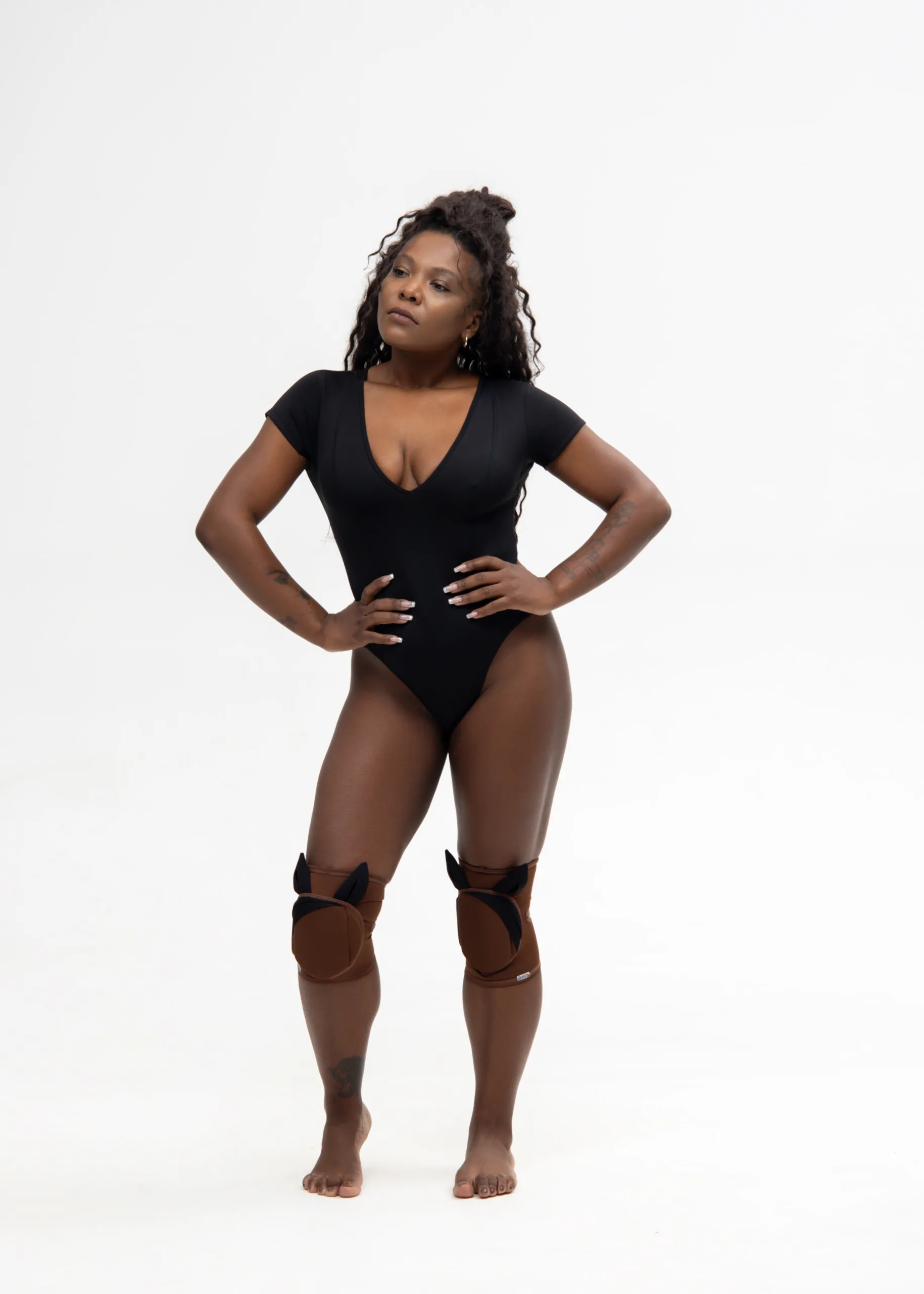 Queen Wear | 2Копія _Queens Dance Shooting 0903_0610 Knee Pads with Mesh – BUNNIES KISS – Cacao | Queen Wear | 2Копія _Queens Dance Shooting 0903_0610
