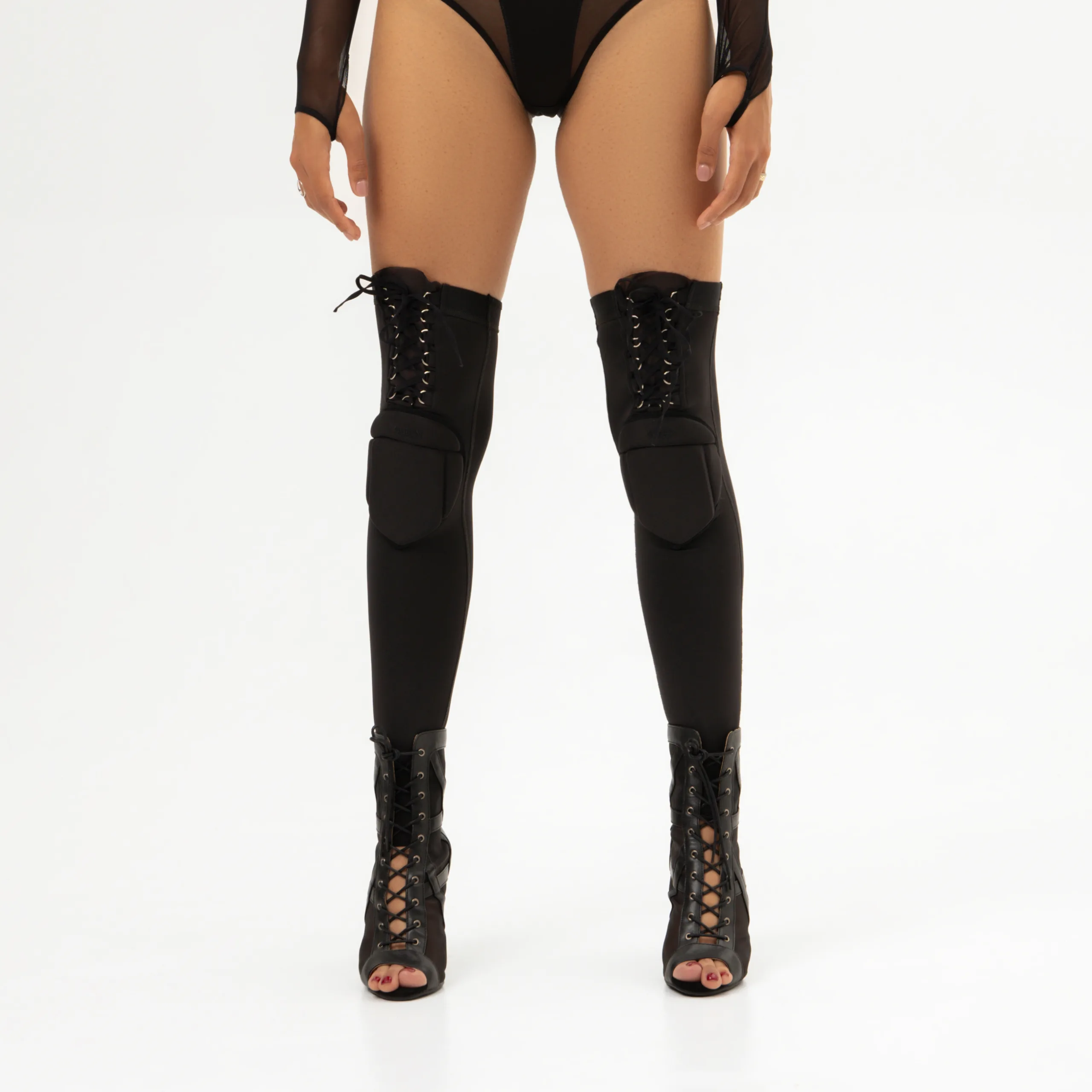 Queen Wear | 2Lviv 23.05 Queenpolewear 0337 1 scaled - Adjustable Thigh High Knee pads – INFINITY – Black Adjustable Thigh High Knee pads – INFINITY – Black | Queen Wear | 2Lviv 23.05 Queenpolewear 0337 1 scaled - Adjustable Thigh High Knee pads – INFINITY – Black