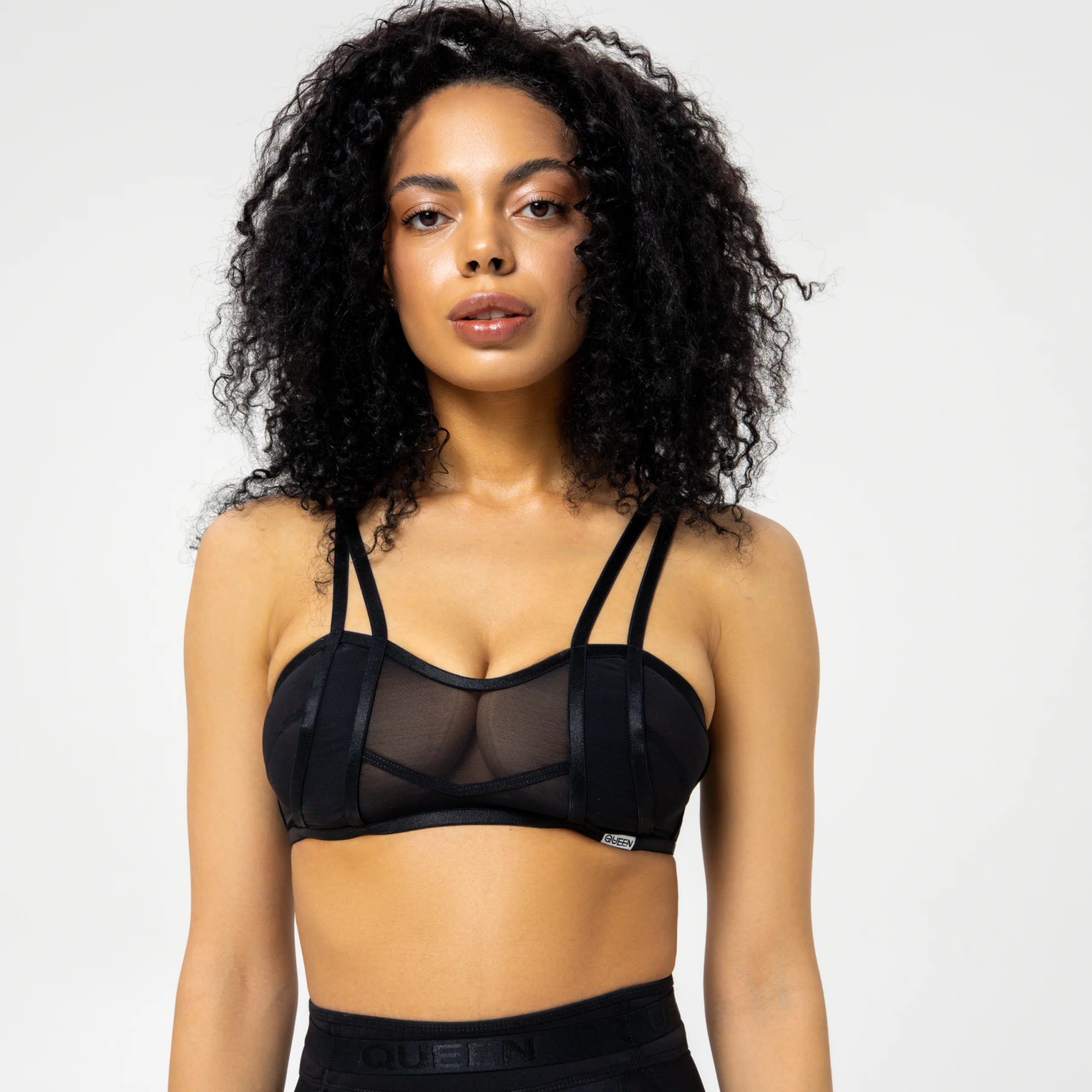 Queen Wear | 2Queens Kyiv 0177 scaled - Бралетт з сітки – GEO TRIANGLE – Чорний Adjustable Top with Mesh – OVULATION – Black | Queen Wear | 2Queens Kyiv 0177 scaled - Бралетт з сітки – GEO TRIANGLE – Чорний
