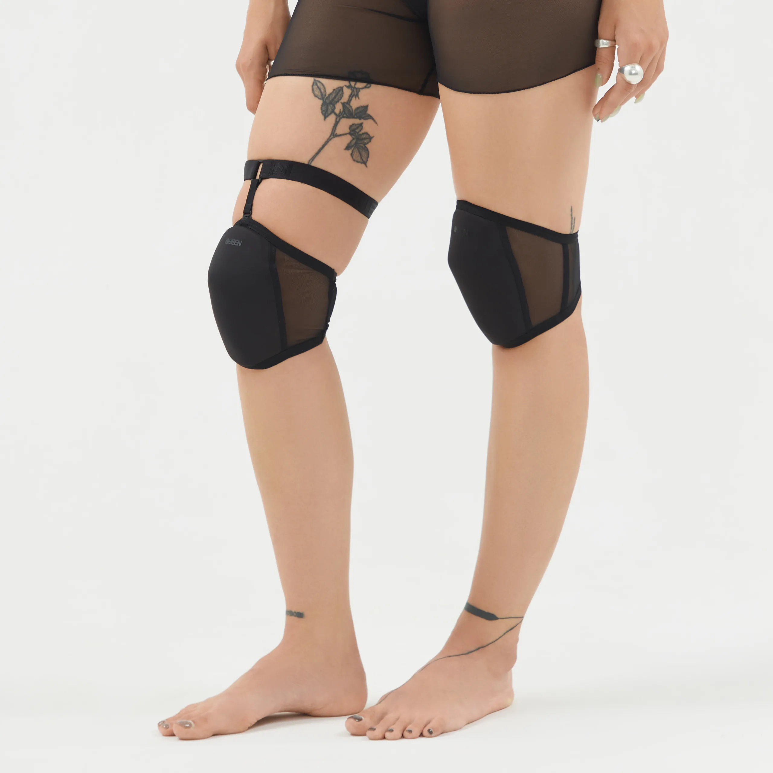Queen Wear | 1 4 scaled - Knee Pads with Garter – DODO – Black Knee Pads with Garter – DODO – Black | Queen Wear | 1 4 scaled - Knee Pads with Garter – DODO – Black