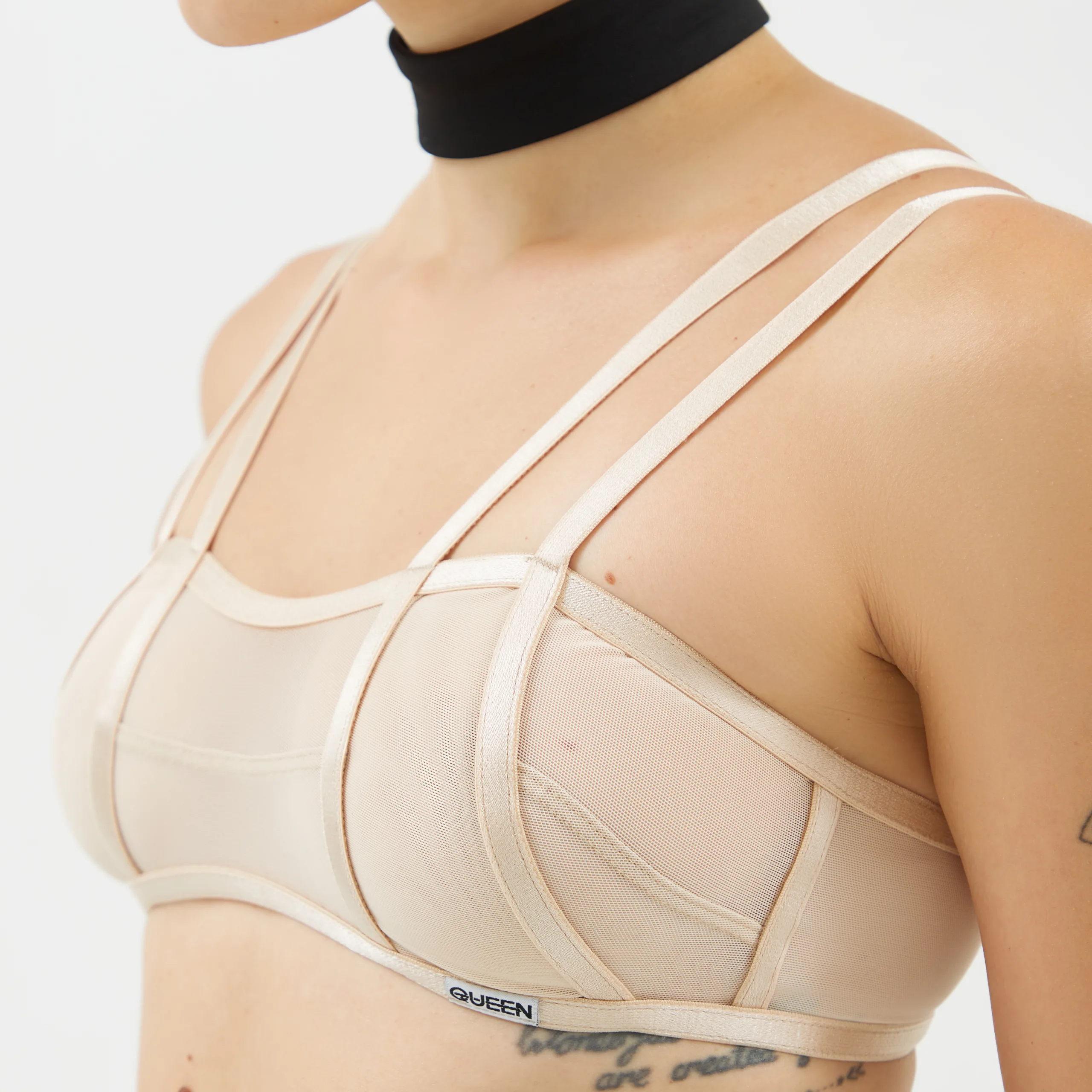 Queen Wear | 2 5 scaled - М’який топ з сіткою – OVULATION – Латте Adjustable Top with Mesh – OVULATION – Latte | Queen Wear | 2 5 scaled - М’який топ з сіткою – OVULATION – Латте