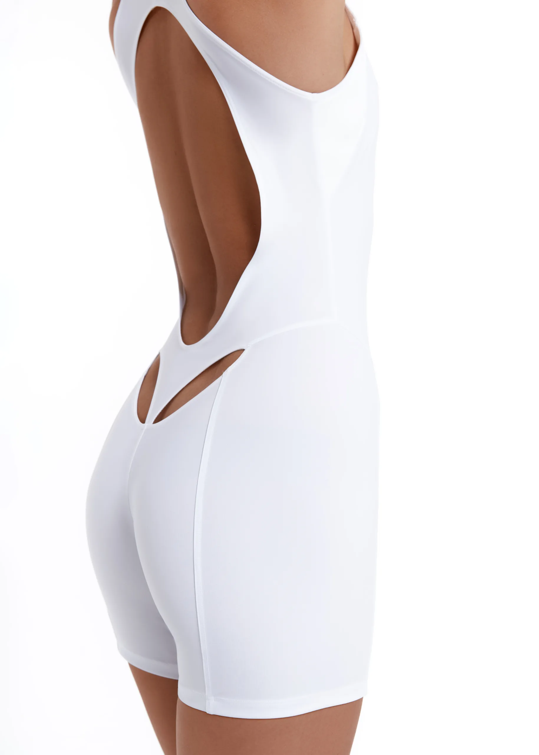 Queen Wear | 6_230115 1 Jumpsuit Core in White | Queen Wear | 6_230115 1