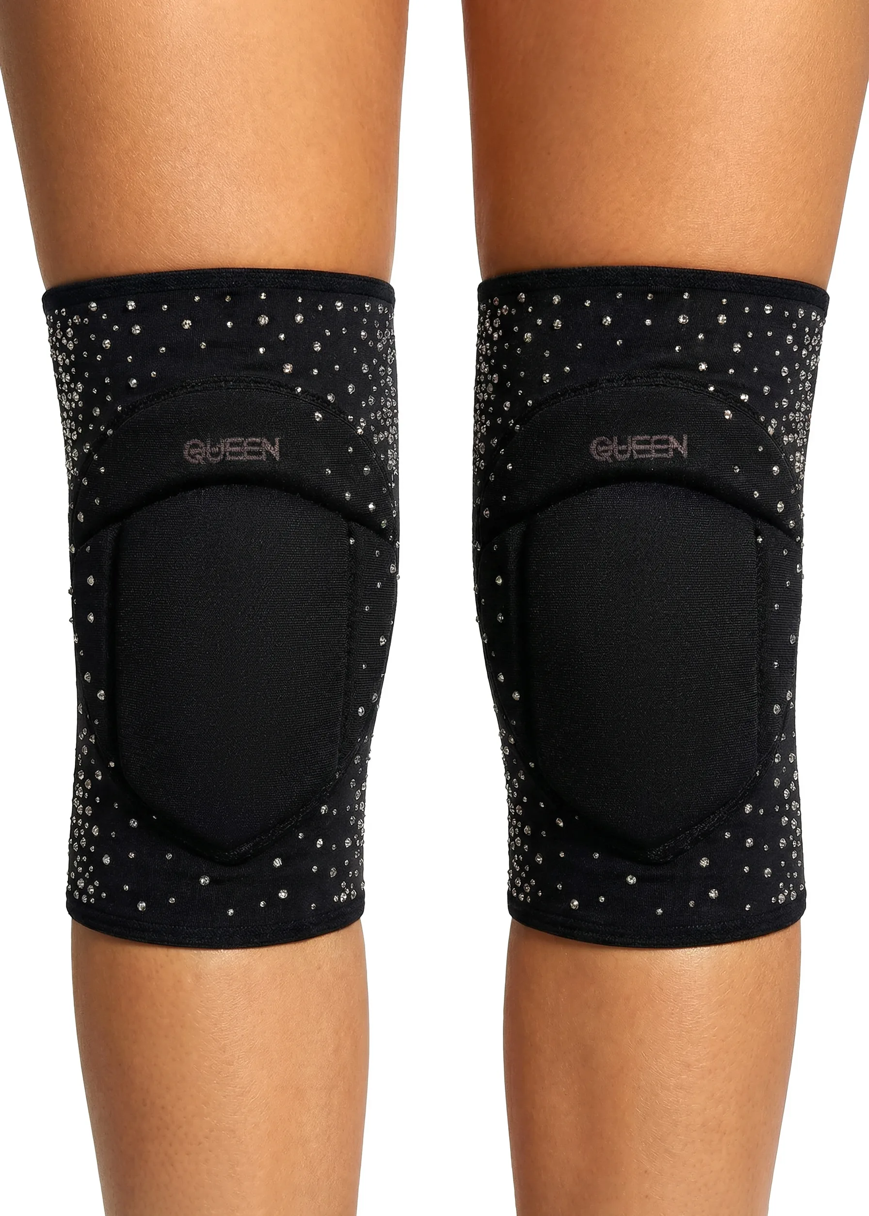 Queen Wear | hf_20260128_223301_ce086697-6b52-400e-9f84-a8ffc28df13f Knee Pads – SLEEK PRO 4 – Black Total Shine | Queen Wear | hf_20260128_223301_ce086697-6b52-400e-9f84-a8ffc28df13f